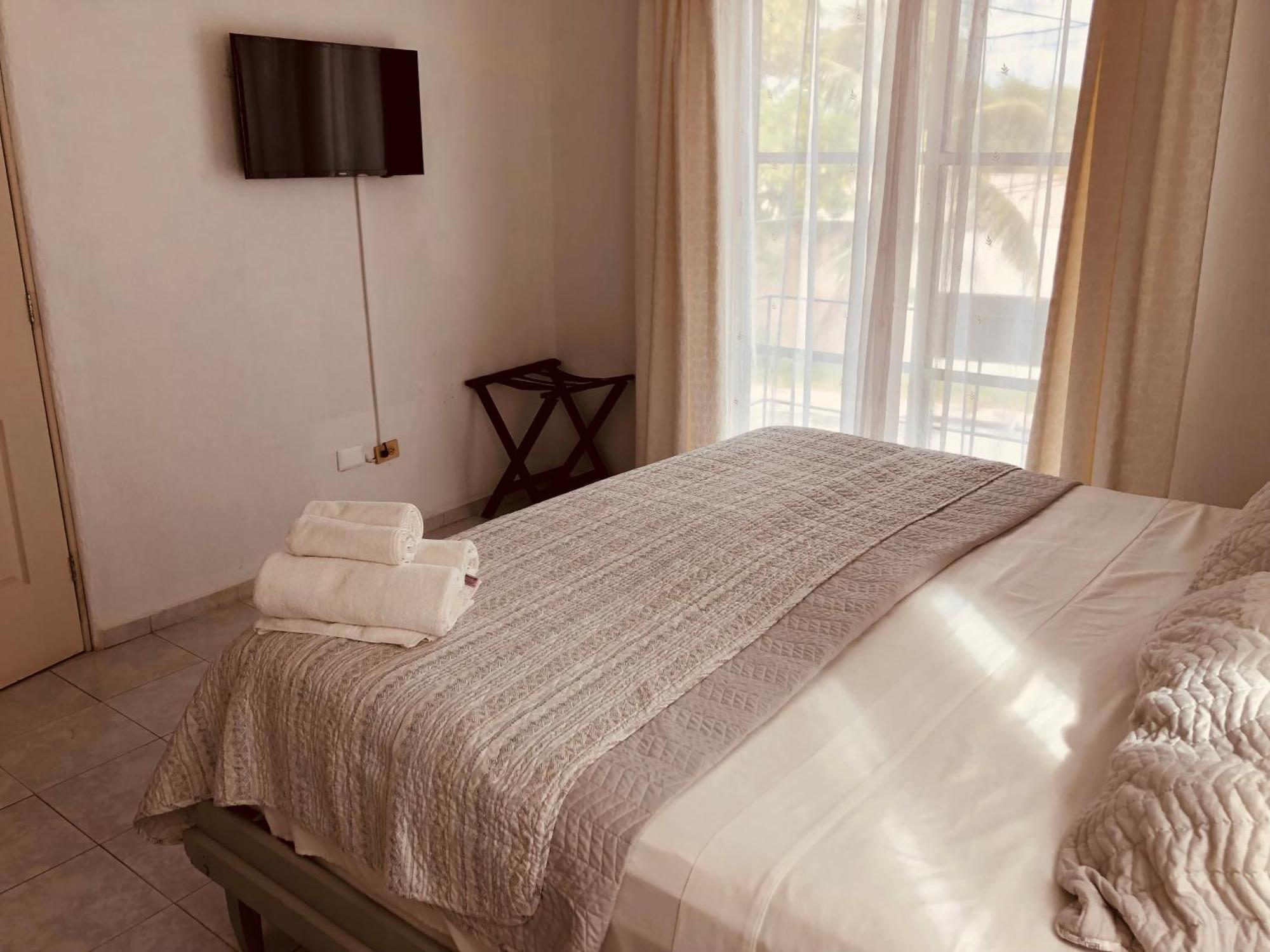 Beautiful Home By The Beach - 3Bedrooms, 2.5Baths Cancun Bagian luar foto