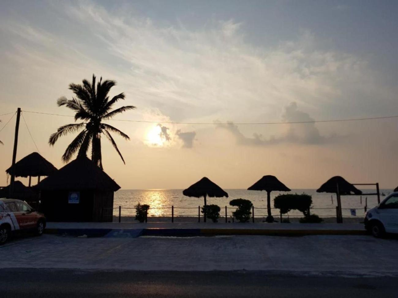 Beautiful Home By The Beach - 3Bedrooms, 2.5Baths Cancun Bagian luar foto